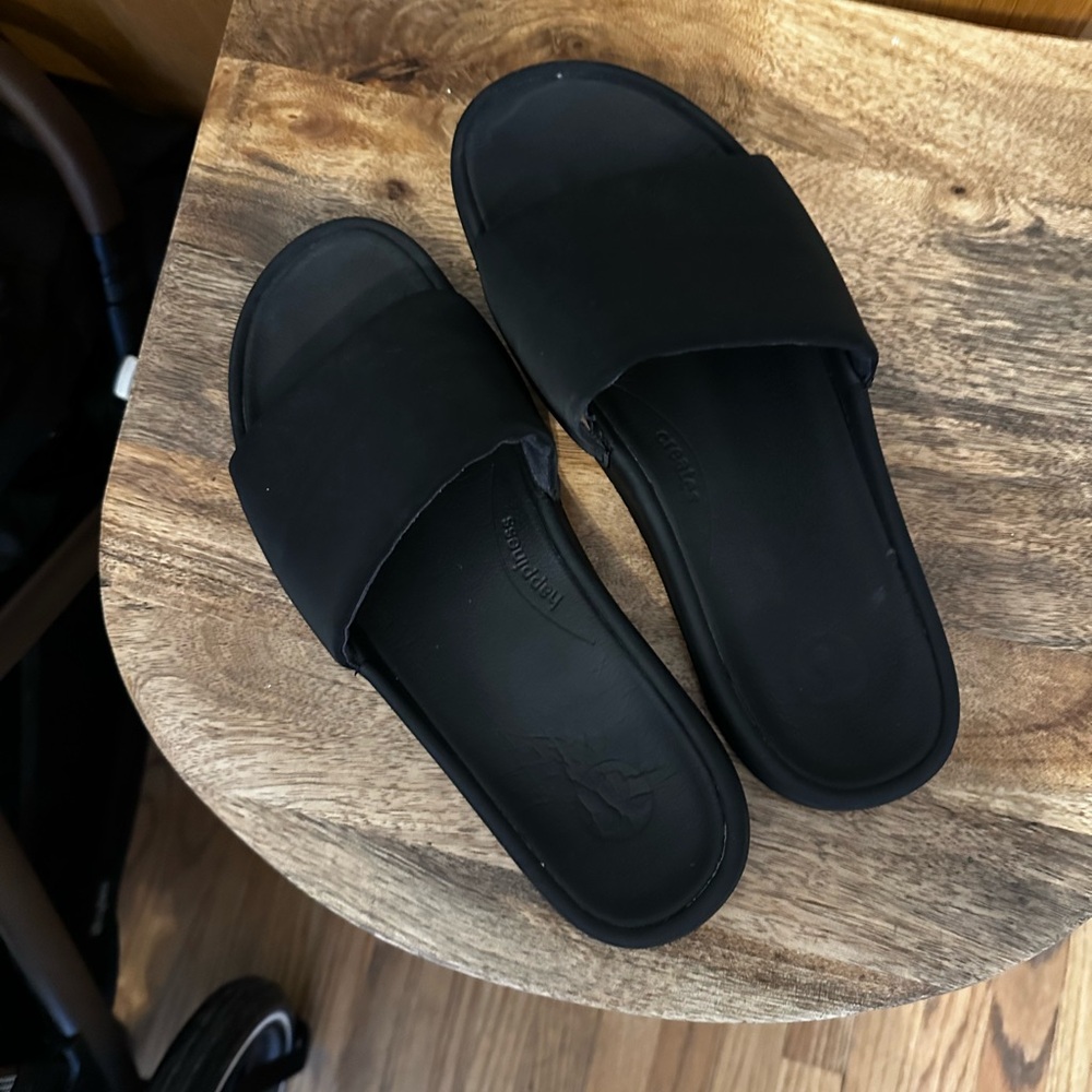 lululemon restfeel slides